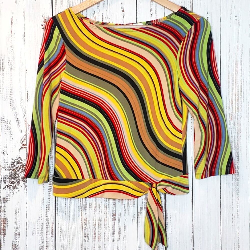 EUC xhilaration brand Cropped, side tie multi colored swirl pattern top Sz Med